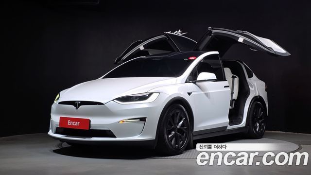 Tesla Model X — exterior