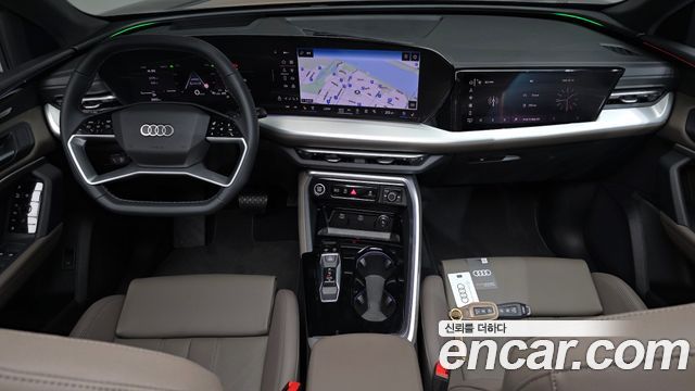Audi Q5 — interior