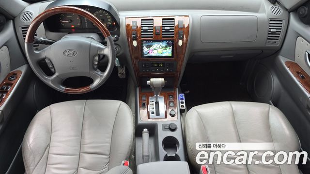 Hyundai Terracan — interior