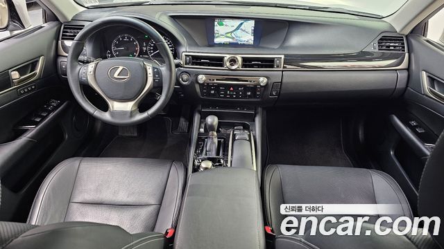 Lexus GS — interior