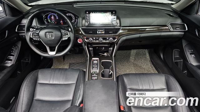 Honda Accord — interior