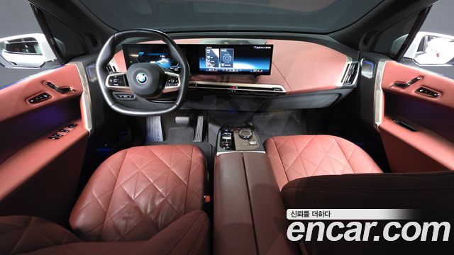 BMW iX — interior