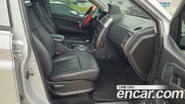 KG Mobility Korando — interior