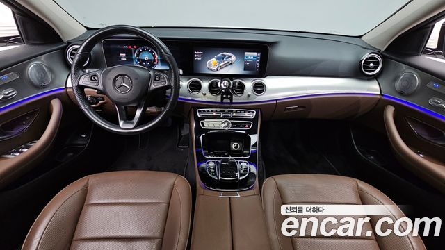 Mercedes-Benz E-Class — interior