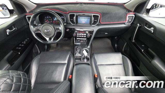 Kia Sportage — interior