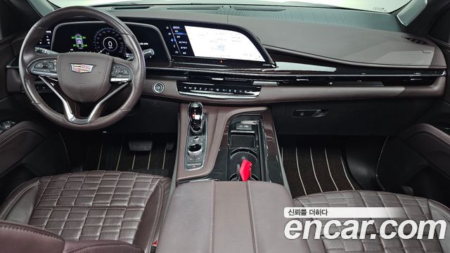 Cadillac Escalade — interior