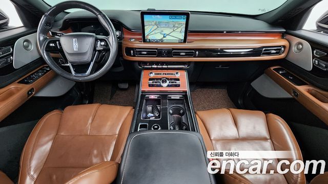 Lincoln Aviator — interior