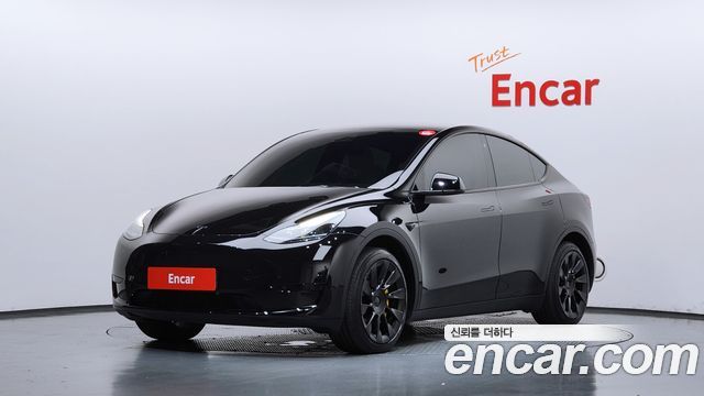 Tesla Model Y — exterior