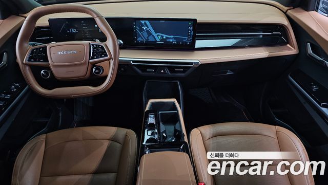 KG Mobility Musso — interior