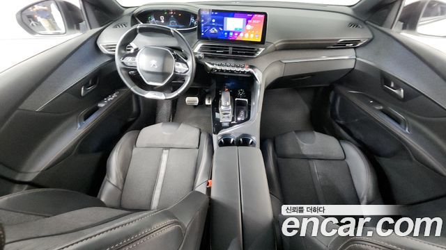 Peugeot 5008 — interior
