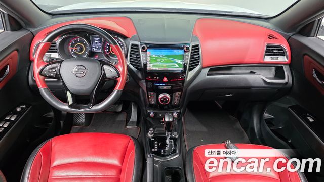 KG Mobility Tivoli — interior