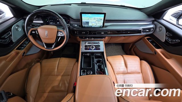 Lincoln Aviator — interior