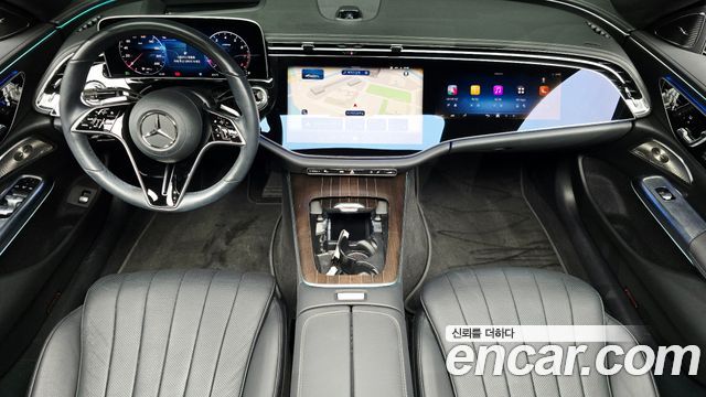 Mercedes-Benz E-Class — interior