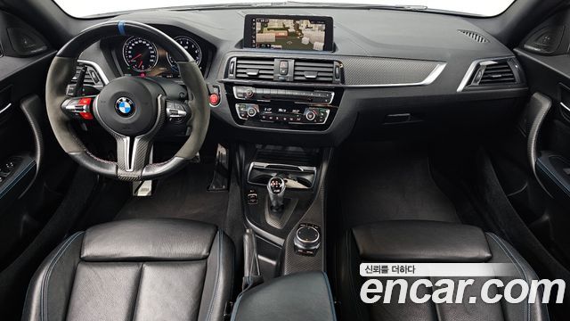 BMW M2 — interior