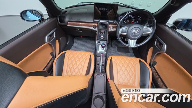 Daihatsu Copen — interior