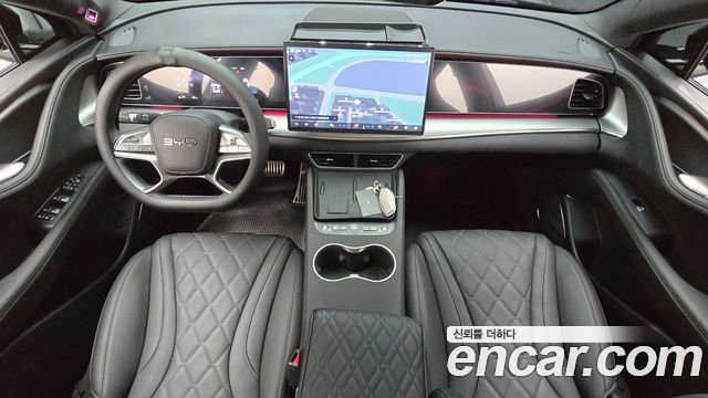 BYD Sea Lion 7 — interior
