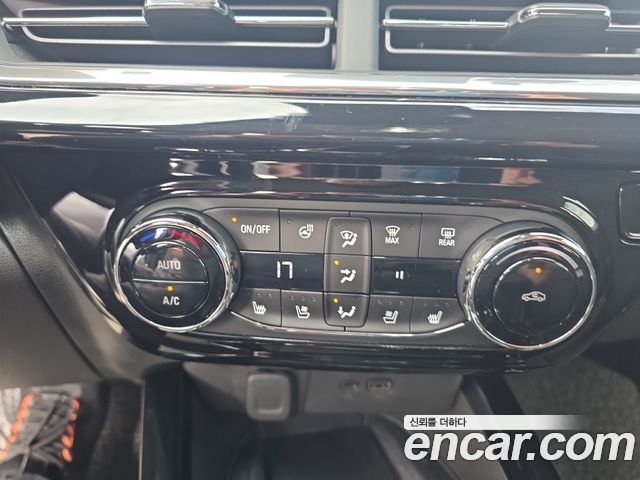 Chevrolet Korea Trax — interior