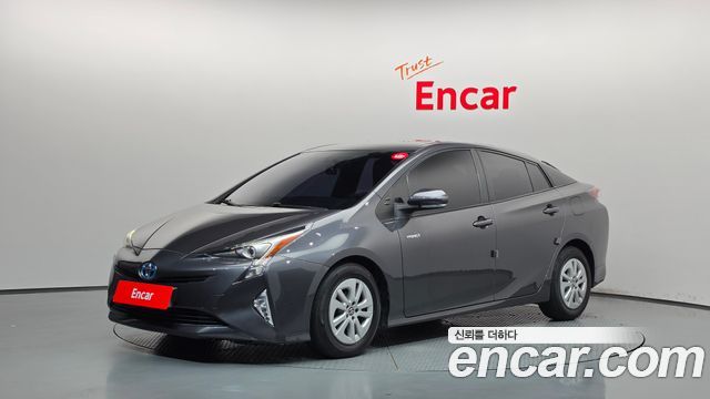 Toyota Prius — exterior