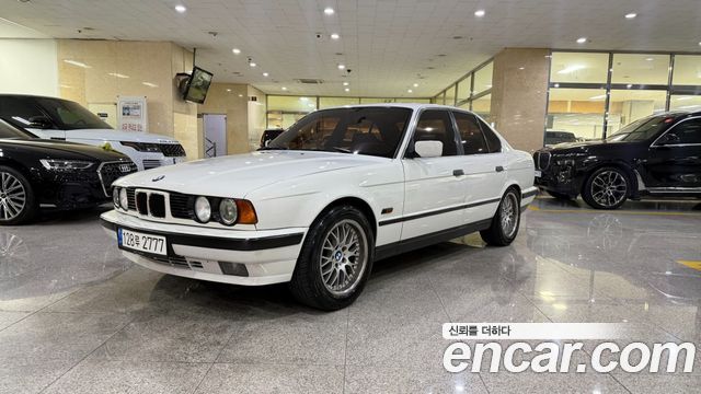BMW 5 Series — exterior