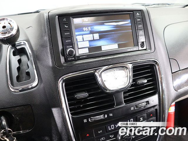 Chrysler Grand Voyager — interior