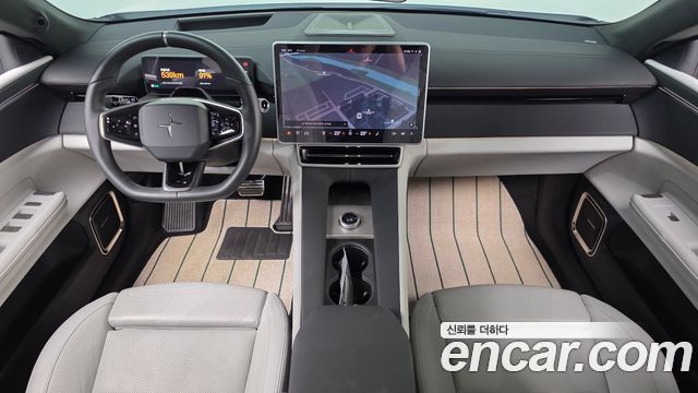 Polestar 4 — interior