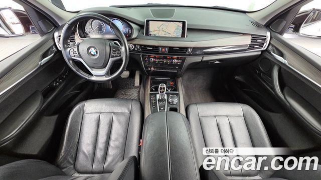 BMW X5 — interior