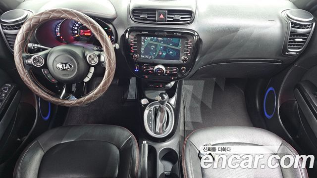 Kia Soul — interior