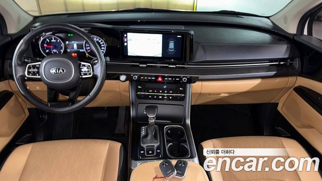 Kia Carnival — interior