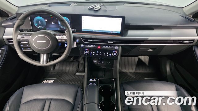 Hyundai Sonata — interior