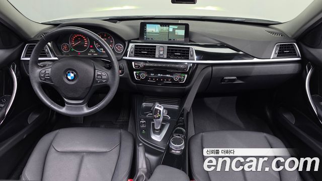BMW 3 Series — interior