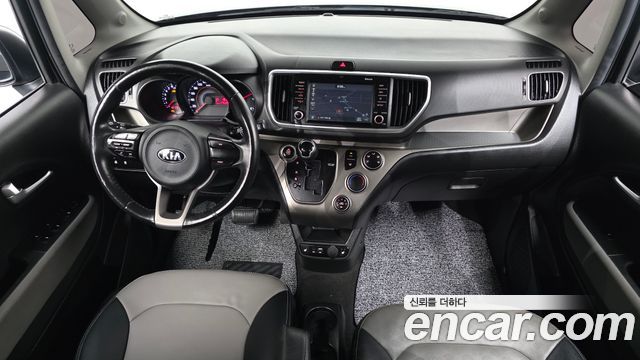 Kia Ray — interior