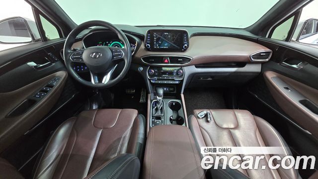 Hyundai Santa Fe — interior