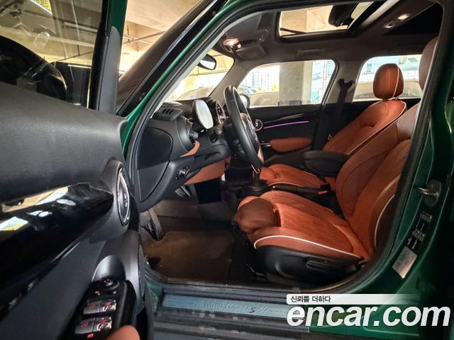 MINI Cooper — interior