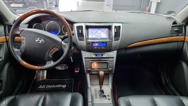 Hyundai Sonata — interior