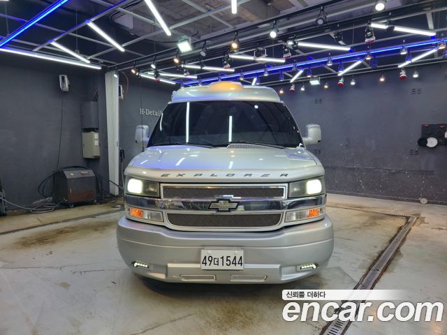 Chevrolet Express Van — exterior