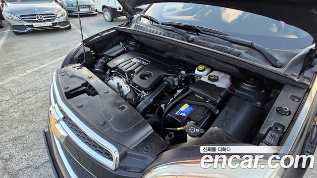 Chevrolet Korea Orlando — interior