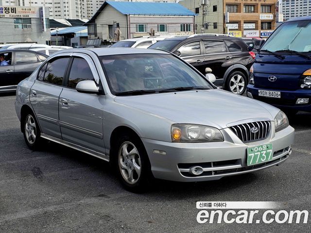 Hyundai Avante — exterior