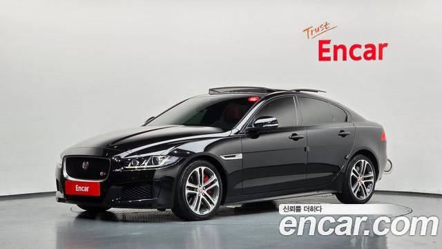 Jaguar XE