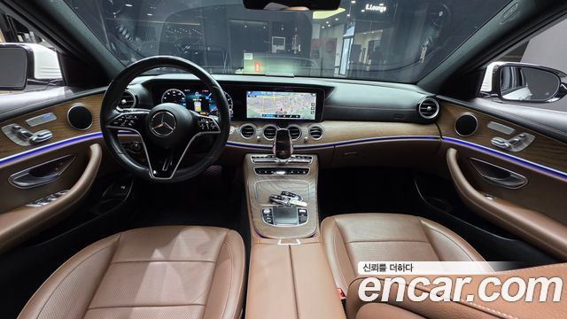 Mercedes-Benz E-Class — interior