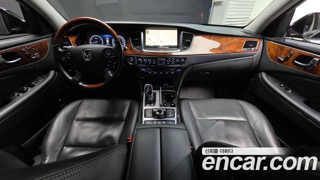 Hyundai Equus — interior