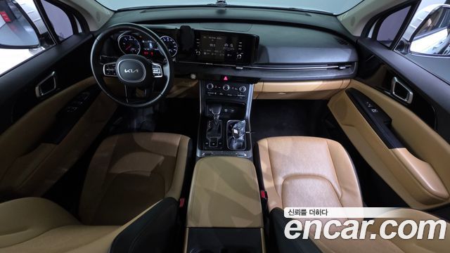 Kia Carnival — interior