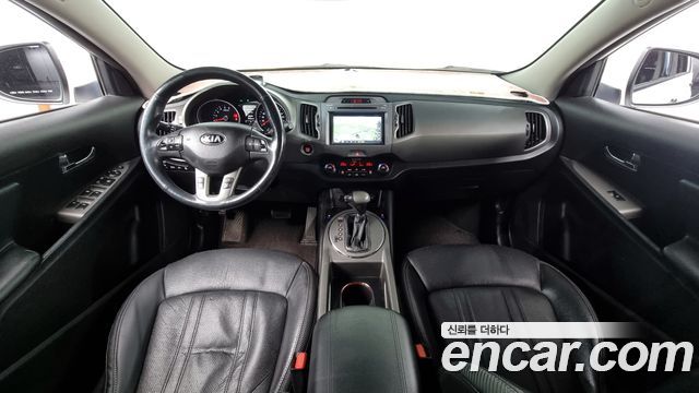 Kia Sportage — interior