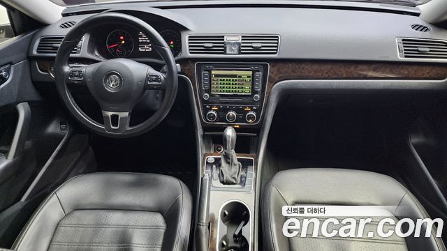 Volkswagen Passat — interior
