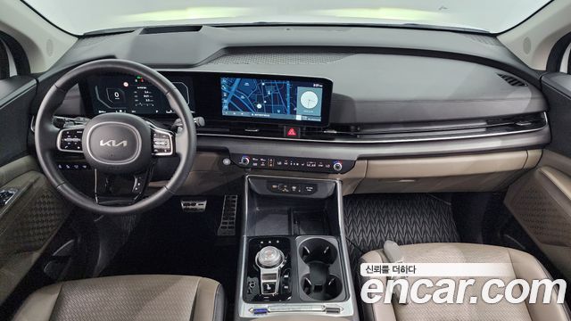 Kia Carnival — interior
