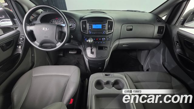 Hyundai Starex — interior