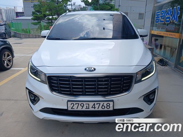 Kia Carnival — exterior