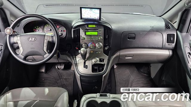 Hyundai Starex — interior