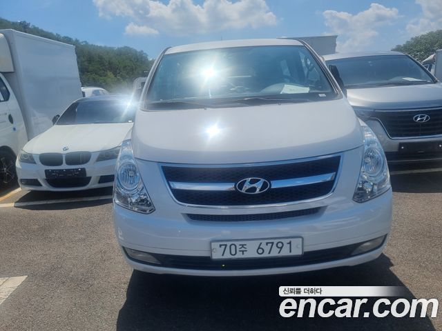 Hyundai Starex — exterior