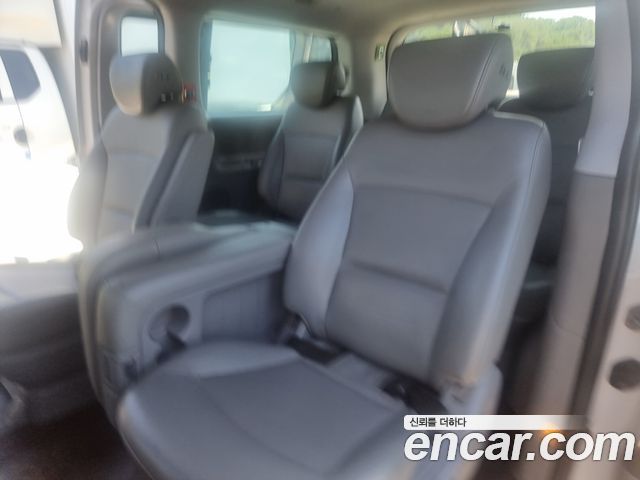Hyundai Starex — interior