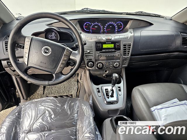 KG Mobility Korando — interior